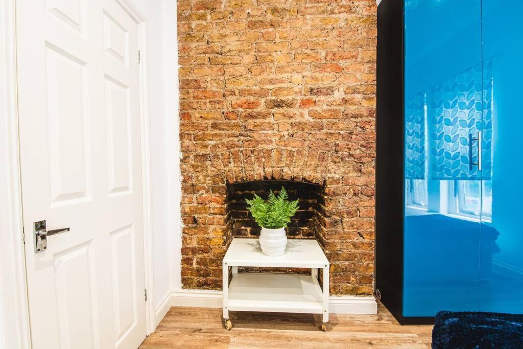 3Beds / 3Baths Close To Portobello Road 런던 외부 사진